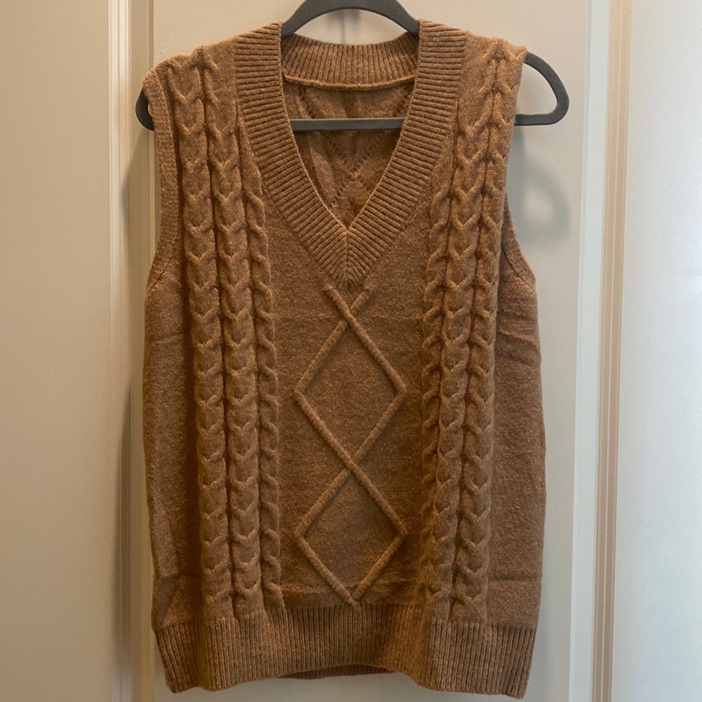 Small Camel sweater vest